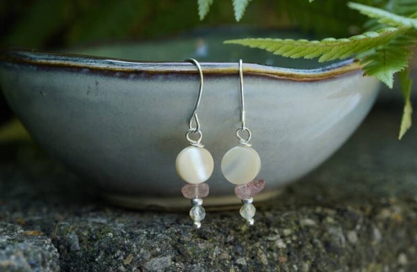 Oorbellen Prehniet & Aardbeienkwarts