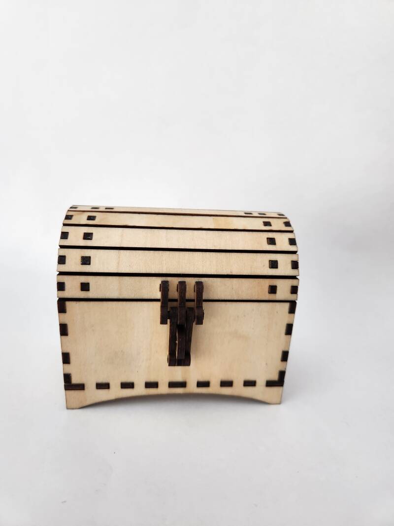 #09 Treasure Chest W/Lock W 3.7/8xD 2.3/8xH 3.1/4 