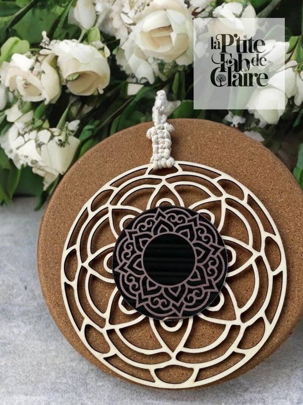 Support Boucles d’Oreilles en Bois avec Miroir Gravé – Élégance Artisanale