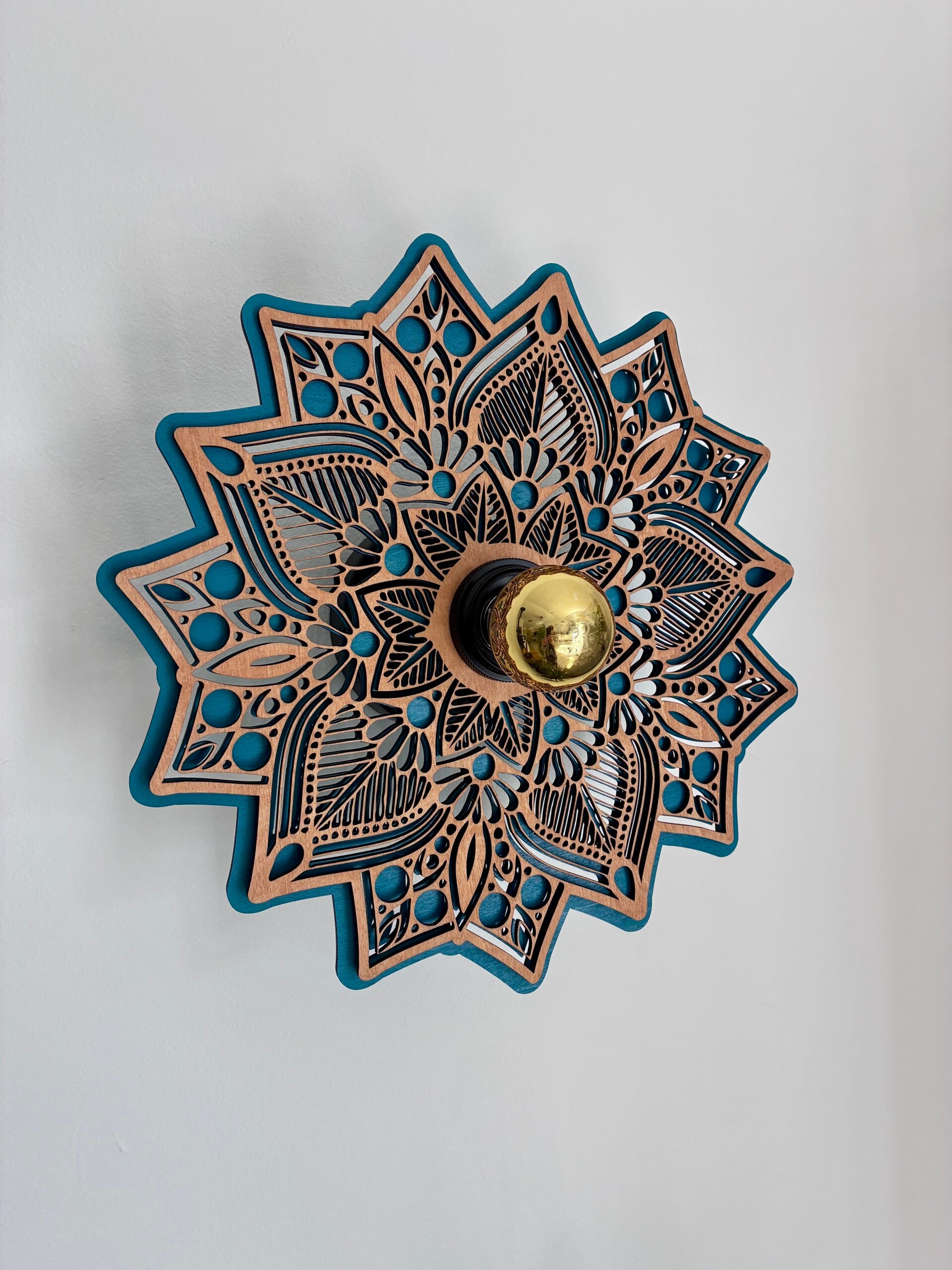 Applique murale Solea en bois mandala 30 cm – Kit complet LED E27 – Fabrication artisanale – Luminaire décoratif intérieur