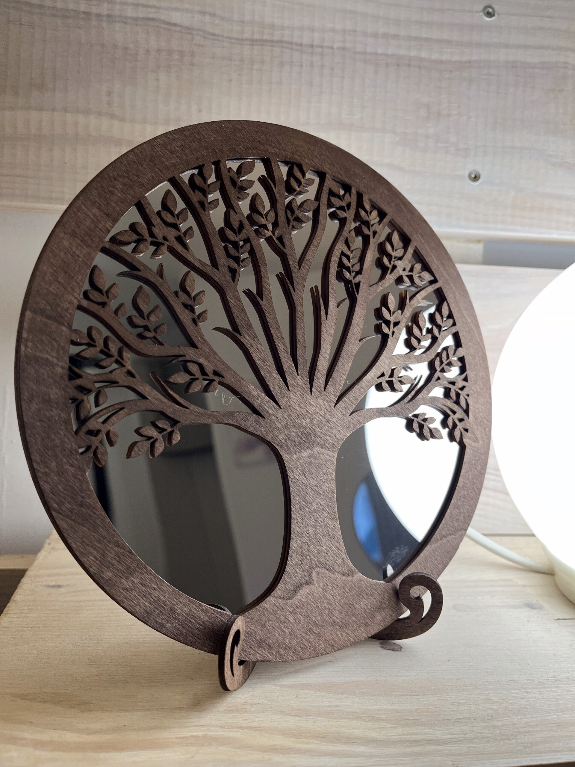 Miroir décoratif en acrylique avec arbres en bois – Personnalisable