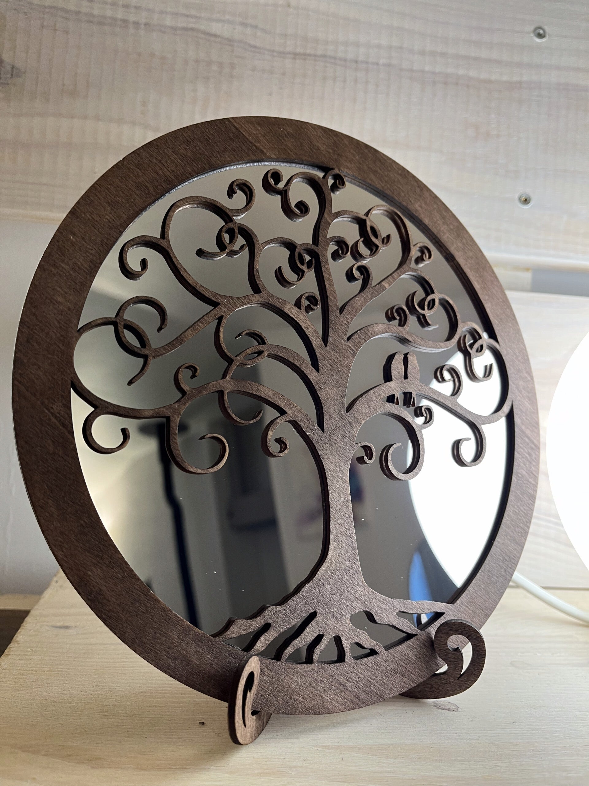 Miroir décoratif en acrylique avec arbres en bois – Personnalisable