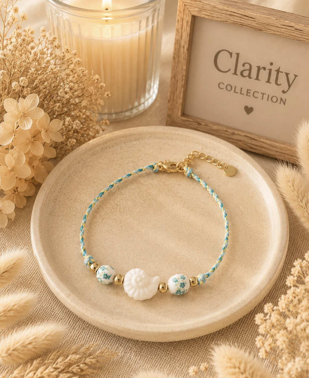 Bracelet de cheville bleu et doré fleur blanche céramique