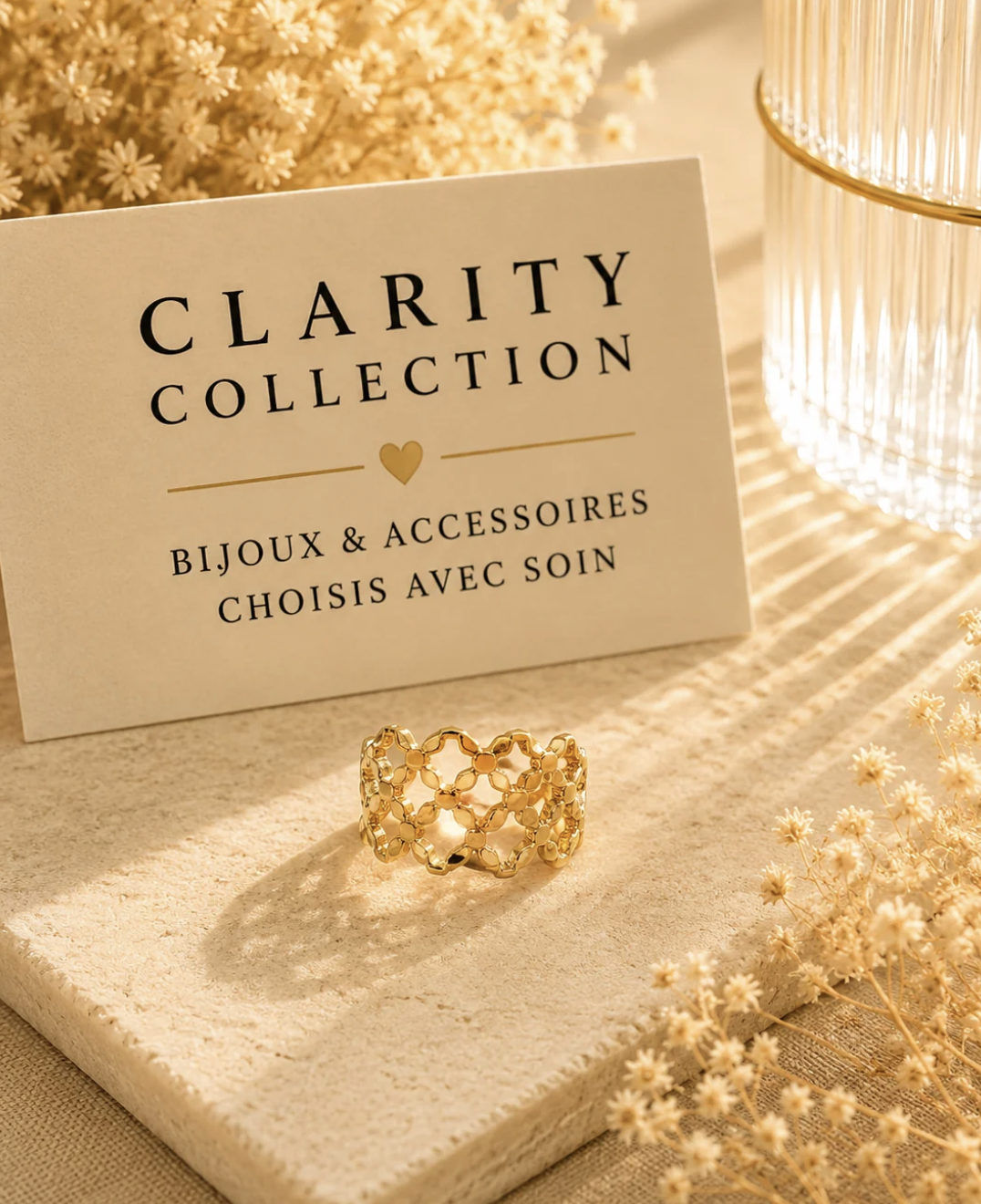 Bague dorée ajourée fleurs