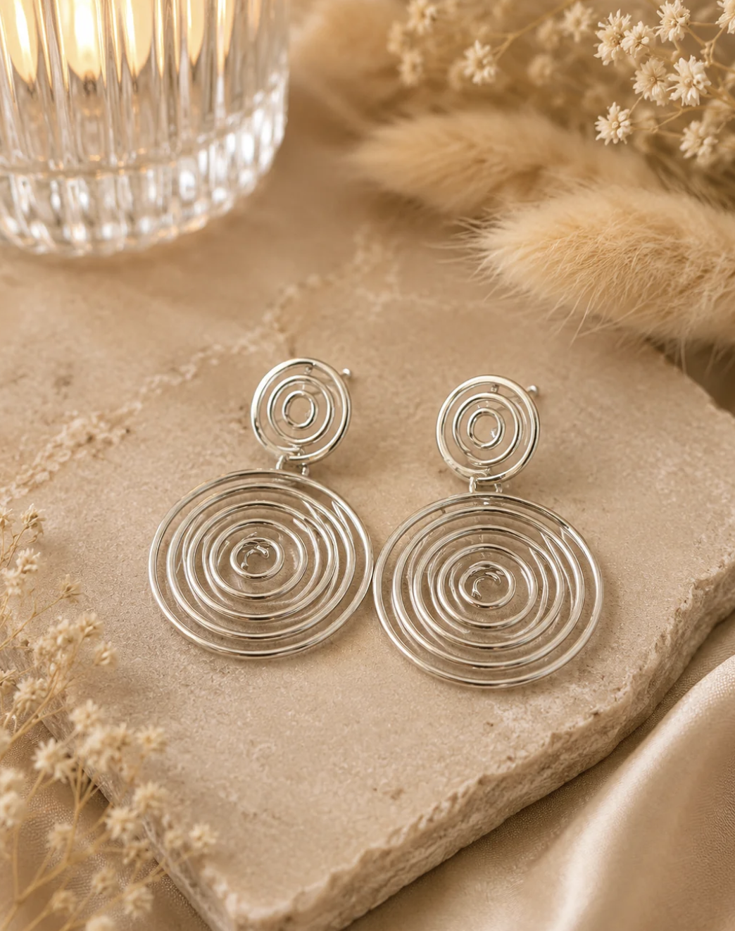Boucles d’oreilles spirales argentées