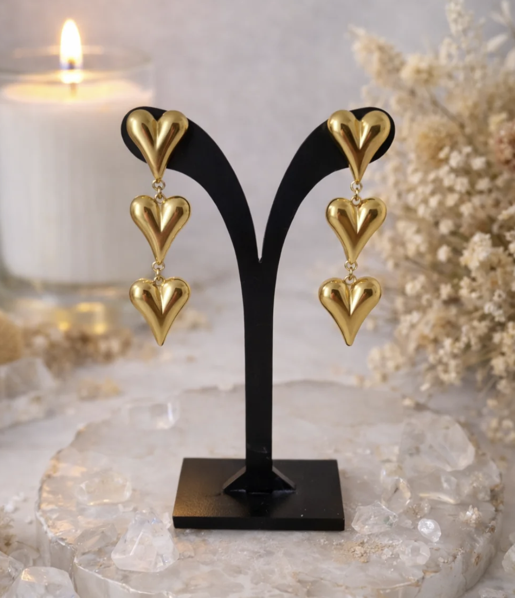 Boucles d’oreilles triple cœur doré