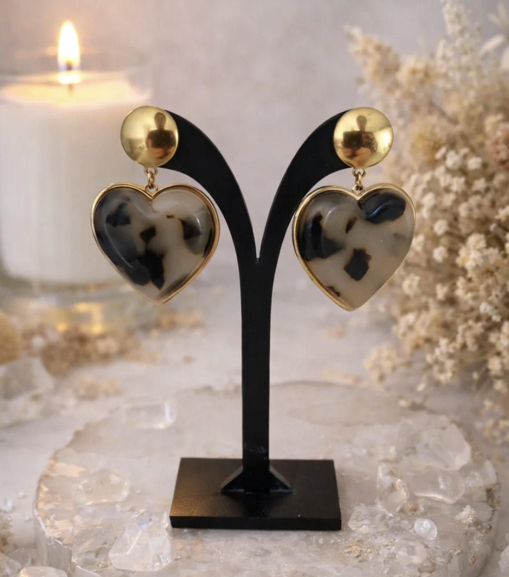Boucles d’oreilles cœur effet écaille