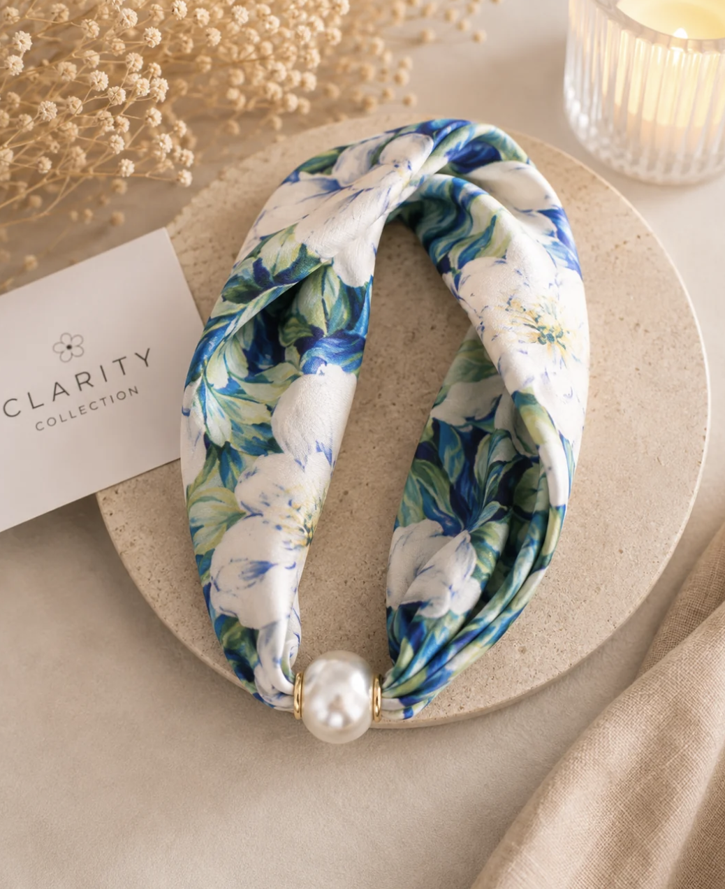Foulard magnétique à perle – Fleurs Bleues & Vertes