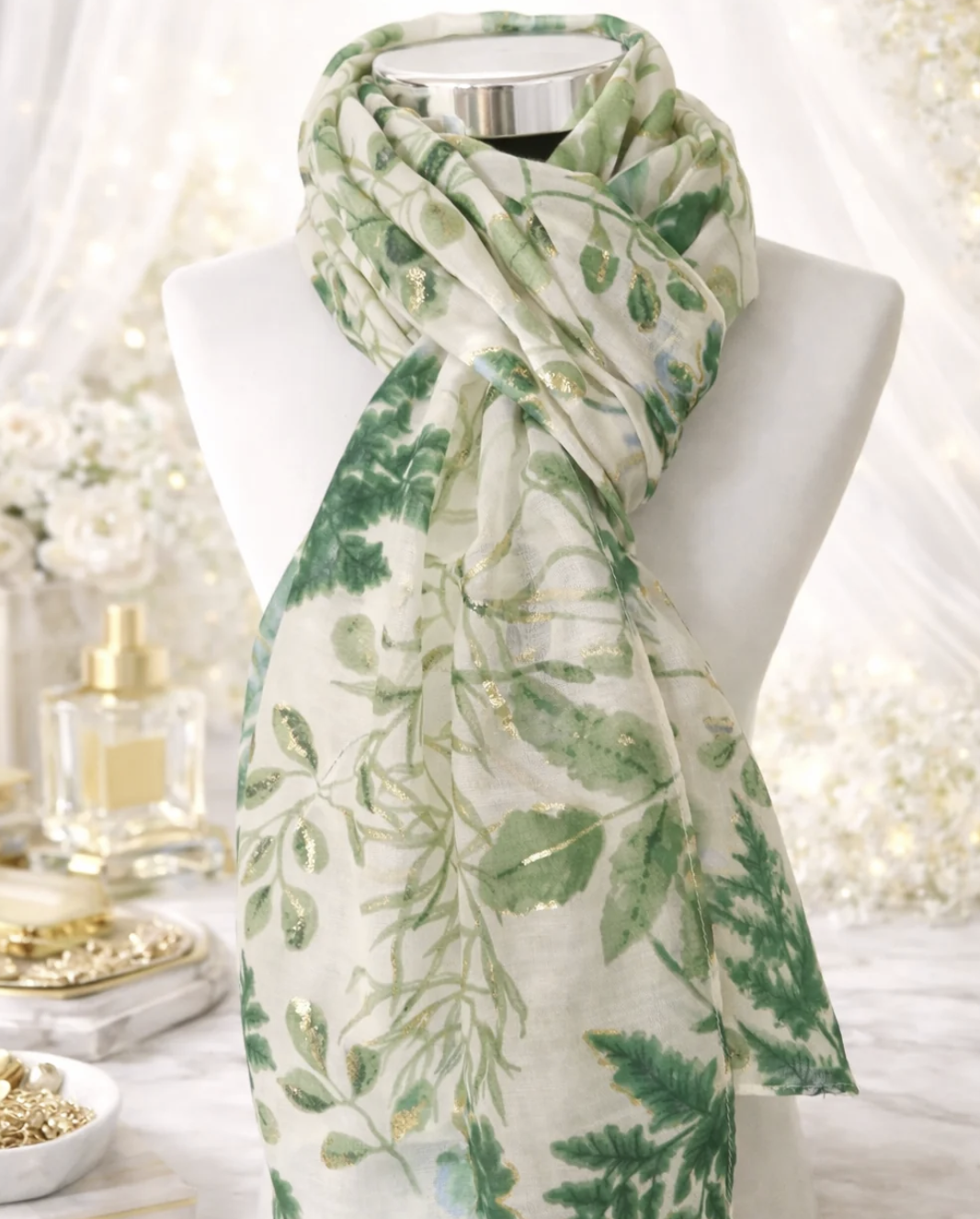Foulard écru à feuillage vert & détails dorés