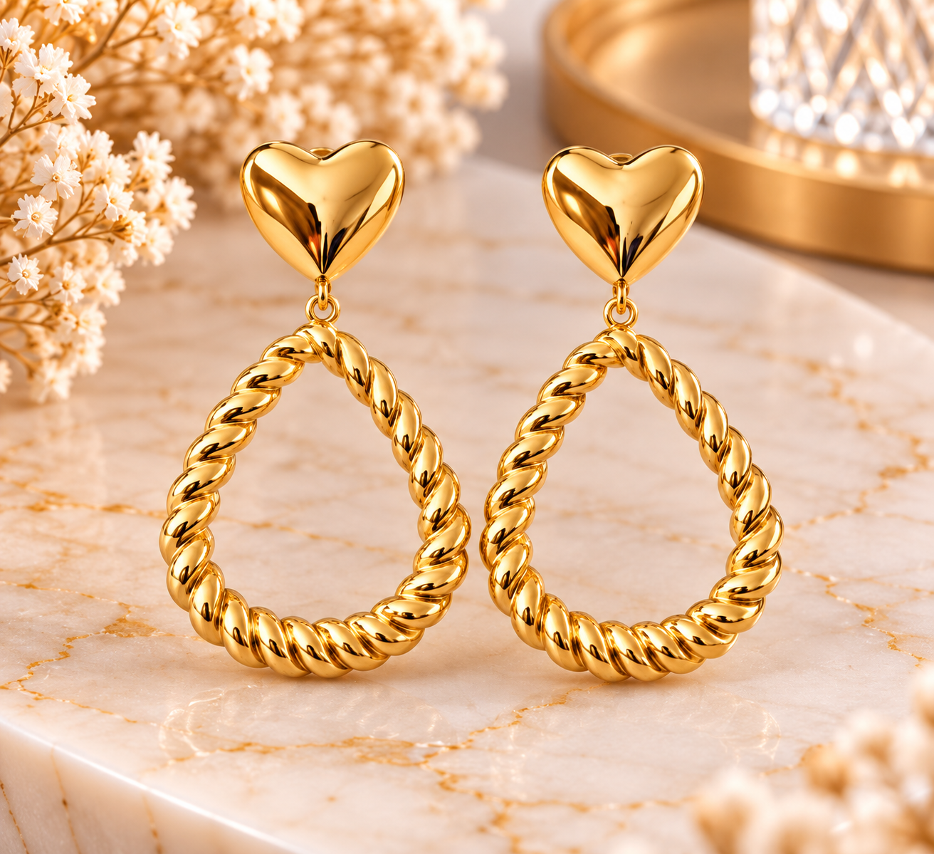 Boucles d’oreilles cœur & goutte torsadée dorées