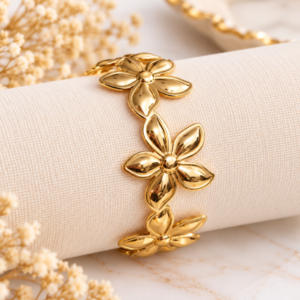 Bracelet doré fleurs – Élégance florale
