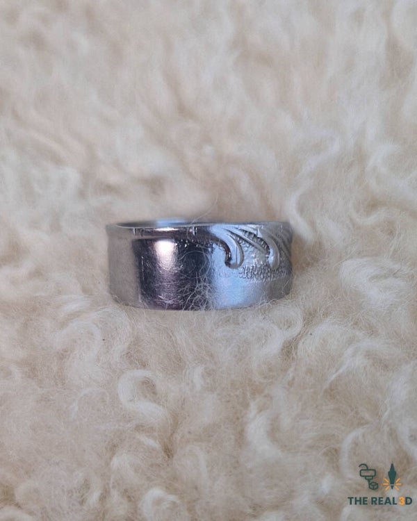 Spoon ring Waves