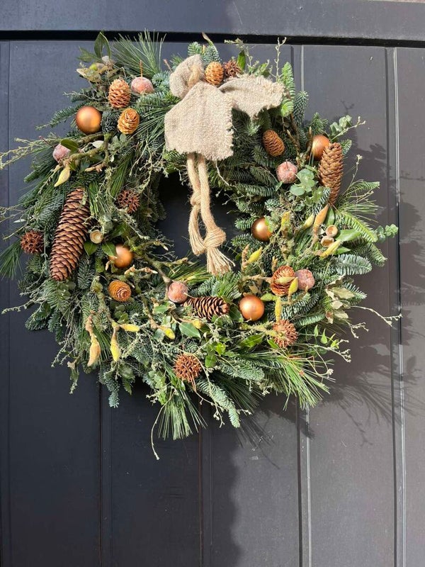 Workshop - Kerstkrans - Do 5 december 2024 - Prijs : vanaf 42,50€ (kies je afwerking) - Voorschot :