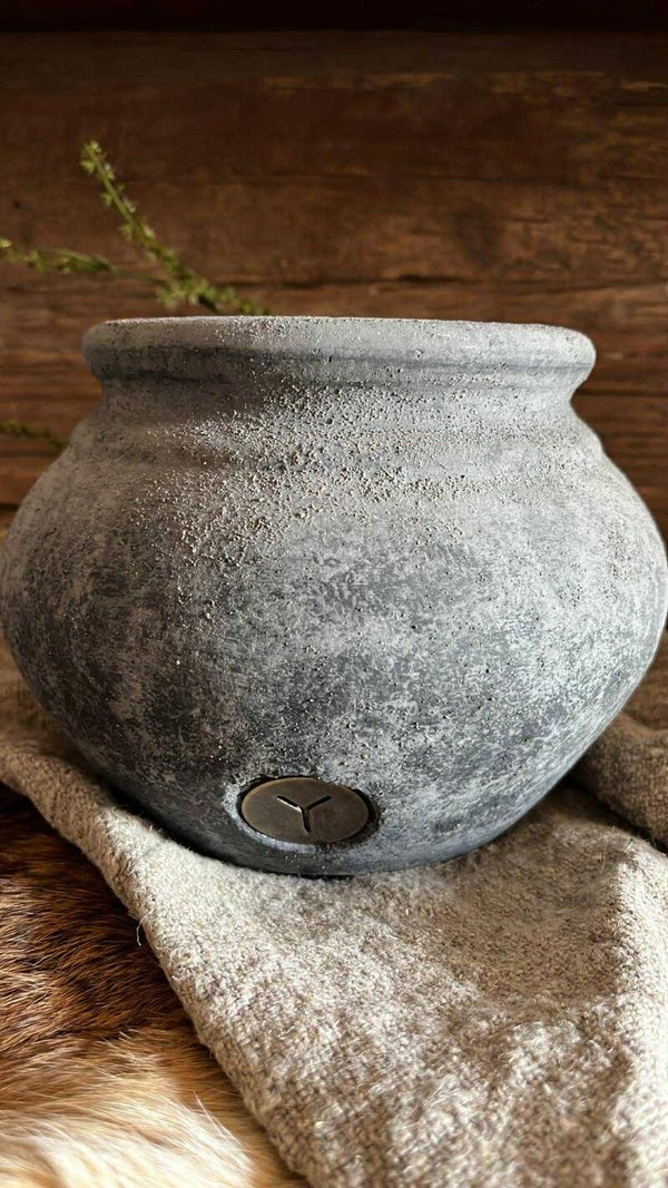 Planter - Classic Stone Black - M