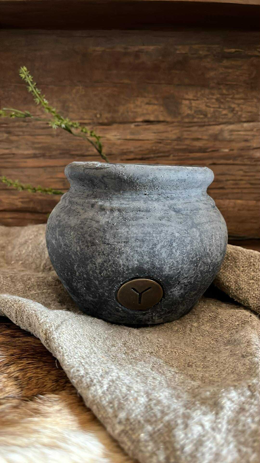 Planter - Classic Stone Black - S