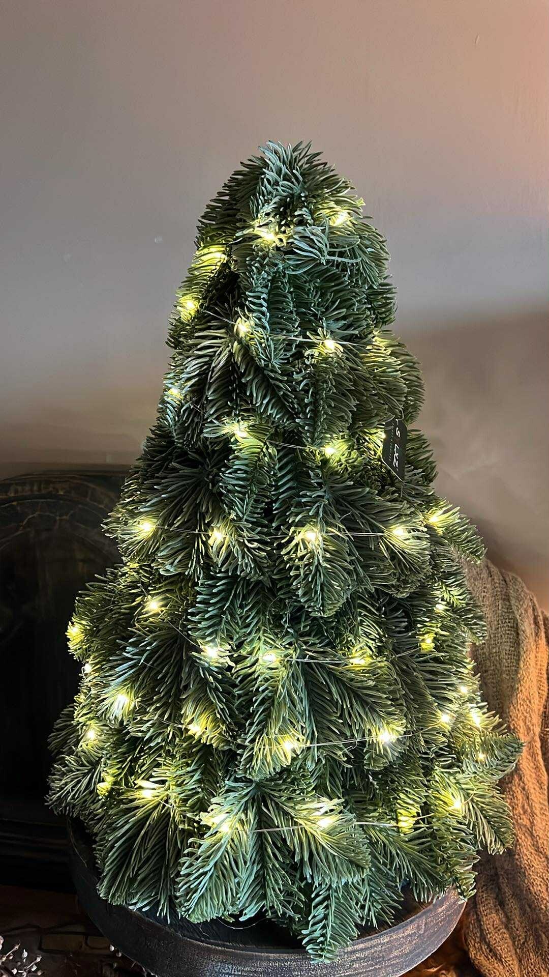 Namaak - Nobilis kerstboompje met LED verlichting - M