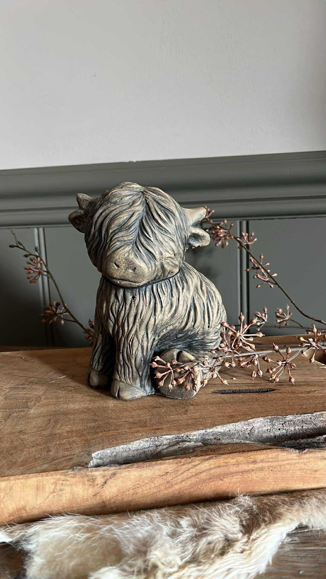 MB - Hooglander - zittend