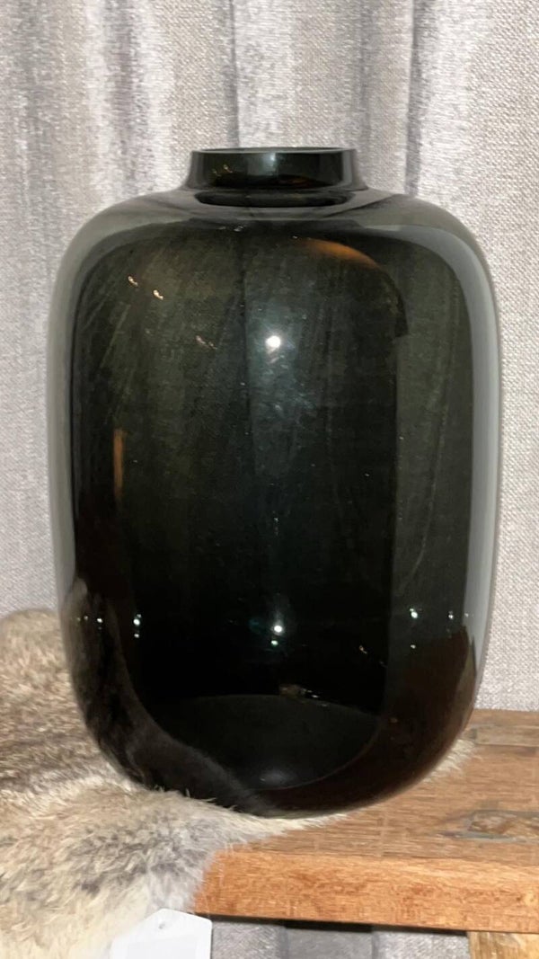 Grote zwarte vaas - Nr. 2