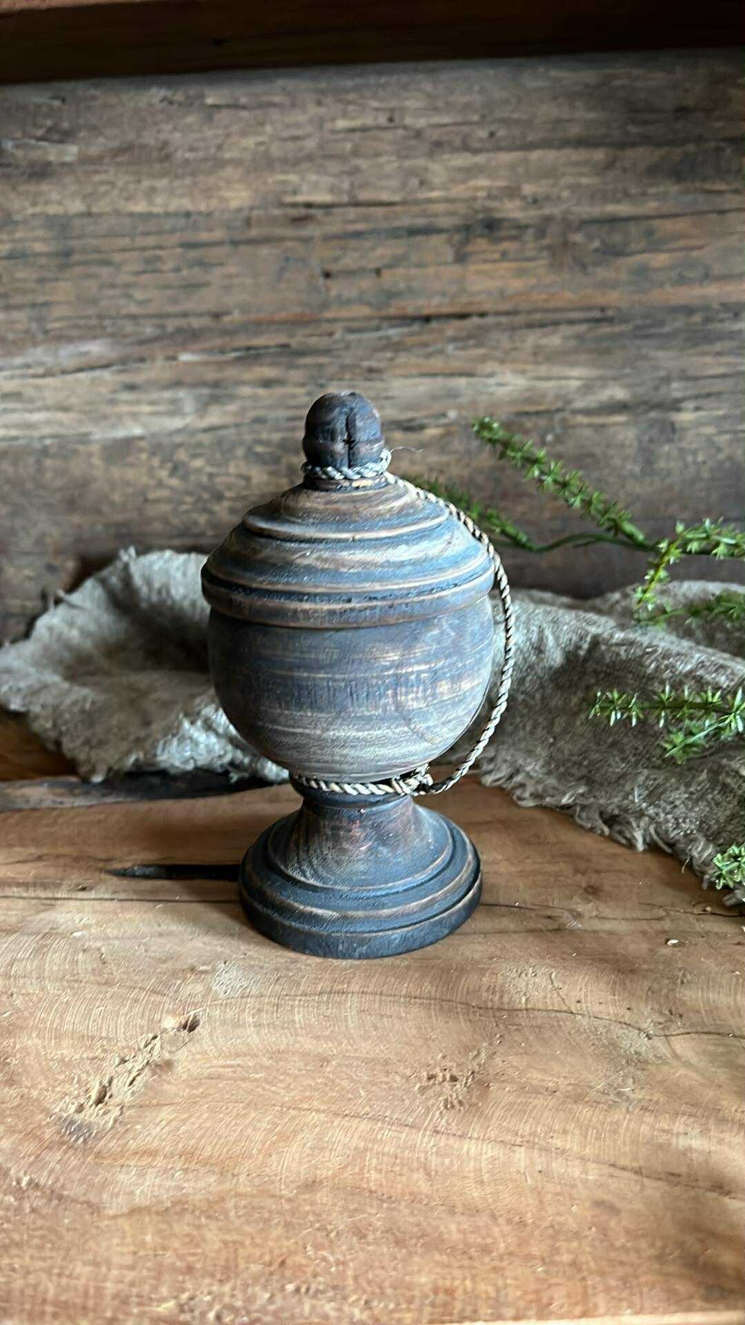 Houten pot met deksel - Nr. 19