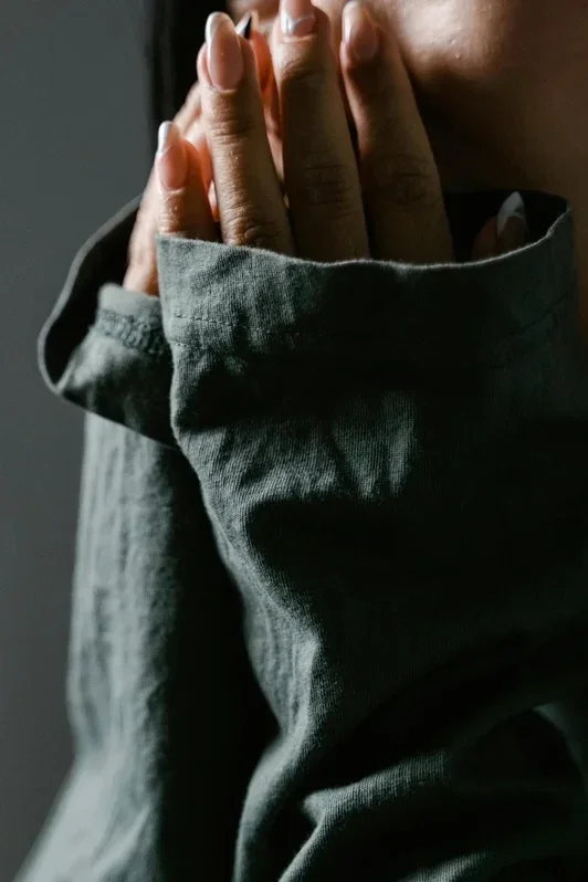 Linnen kleding, linnen jurk, linnen shirt, linnen broek. Van linnen jurken en linnen tops en blazers tot aan linnen shorts en broeken. Mooie lichtgewicht lagen die het gemakkelijk maken om een natuurlijke, frisse look. Linnen kleding voor dames: comfort 