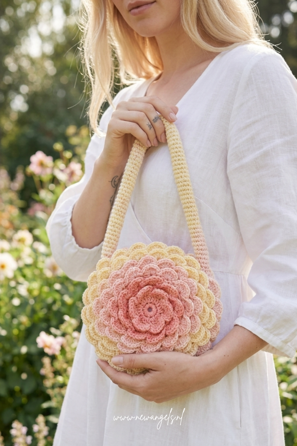 gehaakte tas patronen, gehaakte tassen, tas haken, gehaakte tassen gratis patroon, tas haken patroon nederlands gratis, zelfgemaakte tassen, zelf maken tassen, handgemaakte handtassen, haakwerk tas, boho tas, zomerse tassen, kleurrijke ontwerpen, creatiev