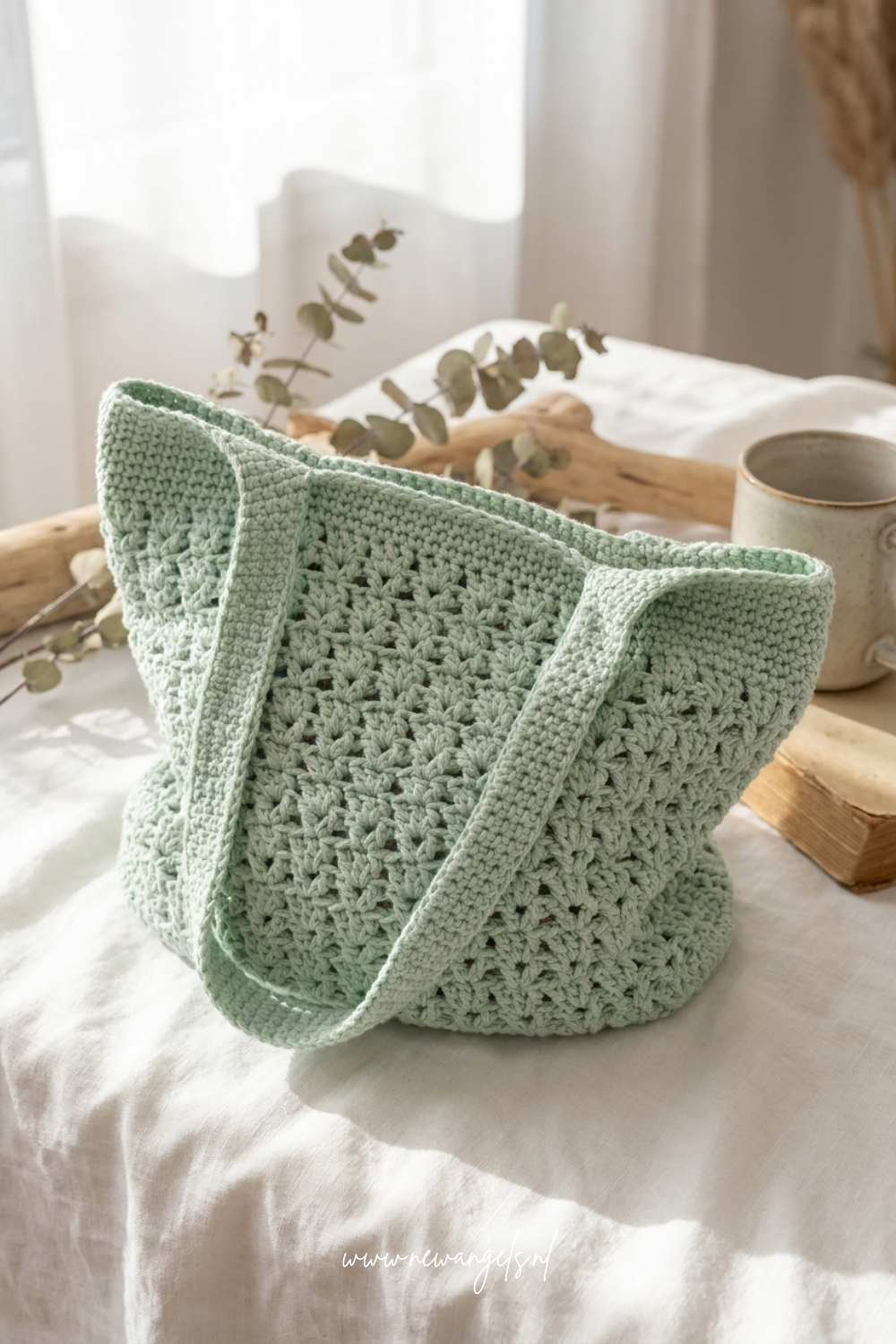 gehaakte tassen, gehaakte tas patronen, gehaakte tassen gratis patroon, tas haken, tas haken patroon nederlands gratis, zelfgemaakte tassen, zelf maken tassen, handgemaakte handtassen, kleurrijke tassen, haakwerk tas, creatieve tassen, unieke tas, zomerse