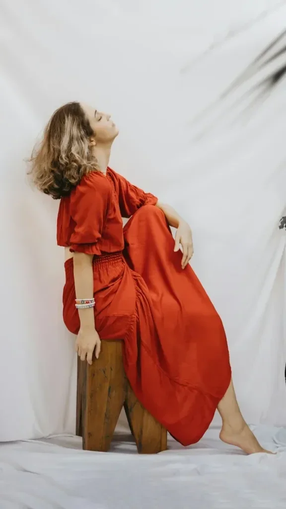 Tencel, Lyocell is een duurzame, half-synthetische vezel gemaakt van houtpulp (meestal eucalyptus), bekend om zijn zachtheid, sterkte en ademend vermogen; het is een milieuvriendelijk alternatief voor viscose door het gebruik van een gesloten productie