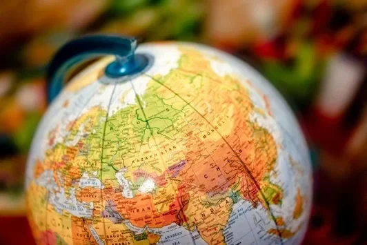 new angels, mode, kleding, aarde, wereld. eco.  Wat is mode in de wereld? Welke kleding is milieuvriendelijk? Wat zijn de 17 doelen voor een betere wereld? Wat kan je doen voor een betere wereld? Wat betekent "betere wereld"? Wat is een betere wereld?