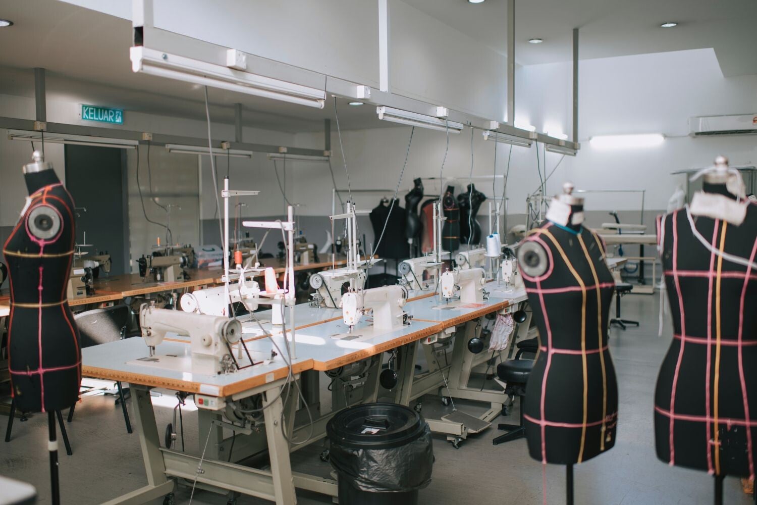 Duurzaam kledingmerk New Angels. duurzame webshop New Angels. New Angels Eco Fashion eerlijk gemaakte kleding. ethische kleding gemaakt voor New Angels Eco Fashion. Kleding eerlijk gemaakt, Een overzicht van kledingmerken die het anders, New Angels Eco fa