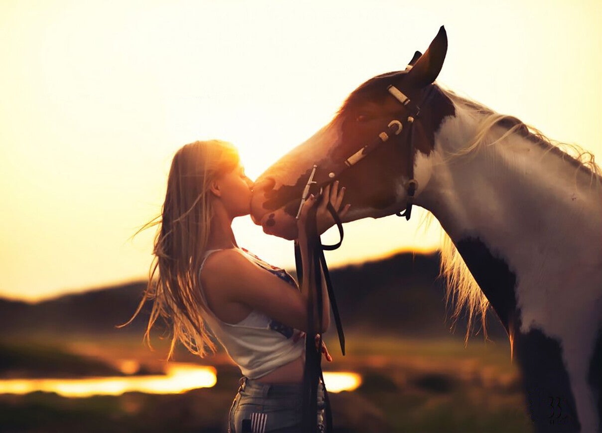 Ansichtkaart 'Paardenmeisje'
