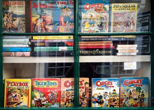 Ansichtkaart 'Vintage stripboeken'