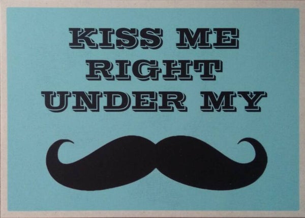 Ansichtkaart 'Kiss me under my'