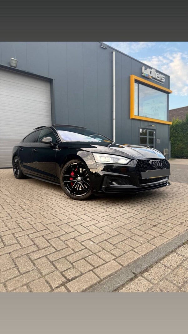 Te huur Audi s5 Black on Black