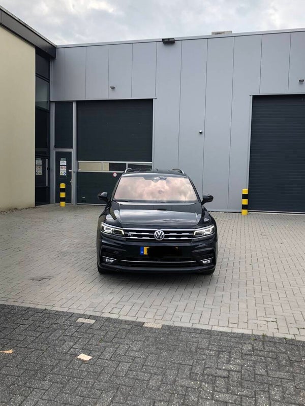 Te huur Volkswagen Tiguan R-line 7persoons Dsg