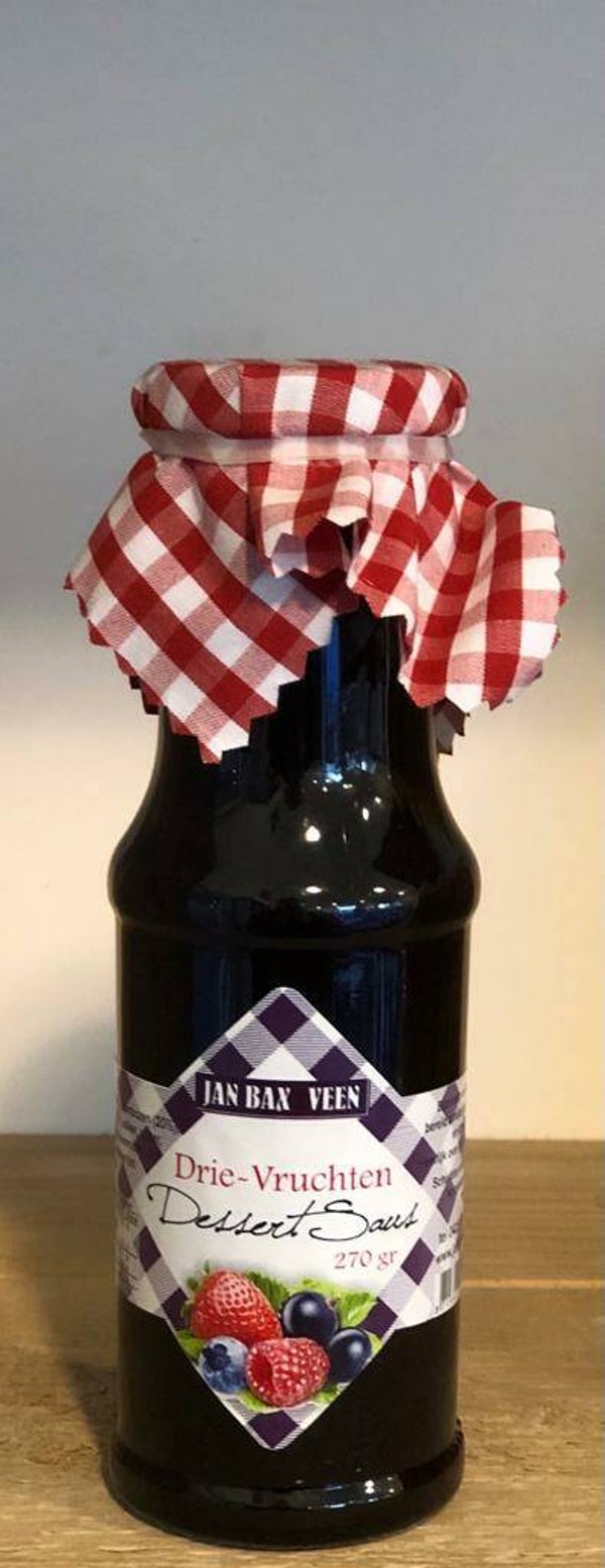 Drie vruchten dessert saus