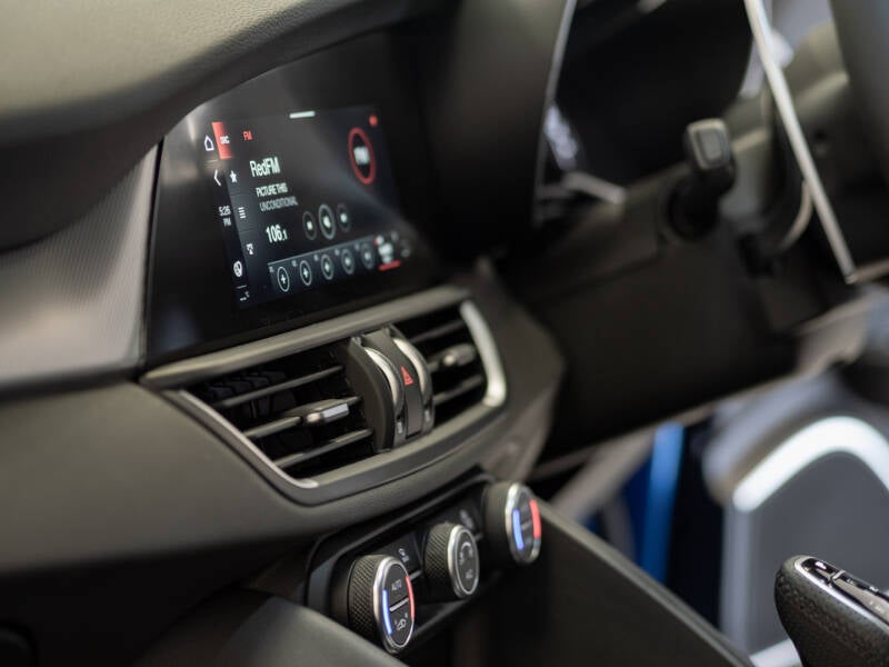 Alfa Romeo Giulia interior