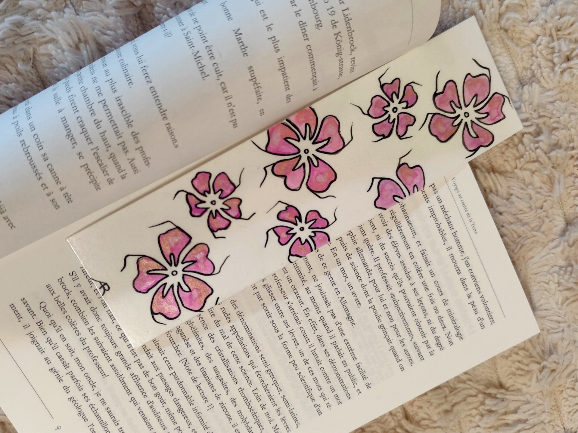 Marque page fleuri rose