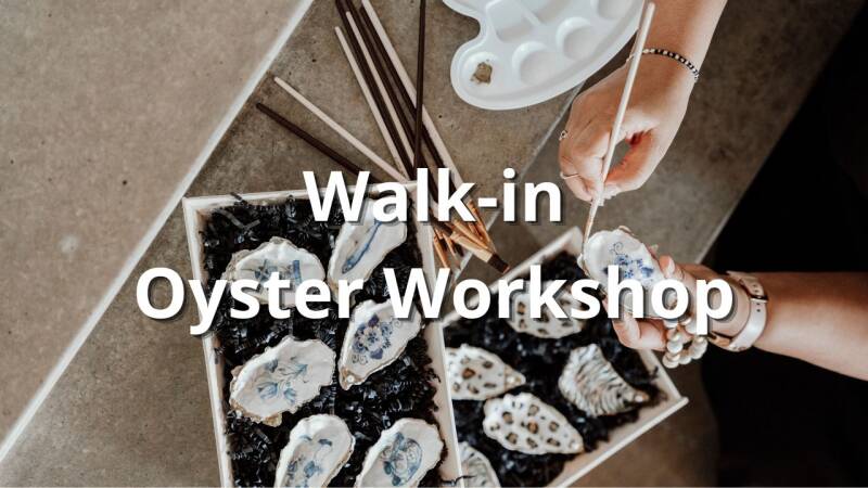 Walk-in Oyster Workshop byNethly, oester met decoupage, goud en parels. 