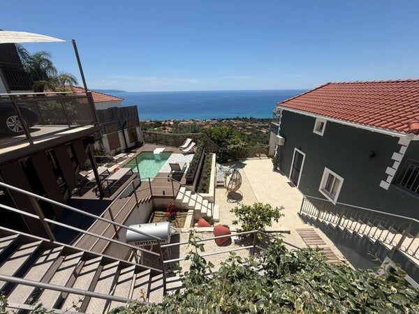Trithea Villa