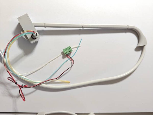 Fouet support cordon pour fauteuil dentaire Adec avec cordon turbine