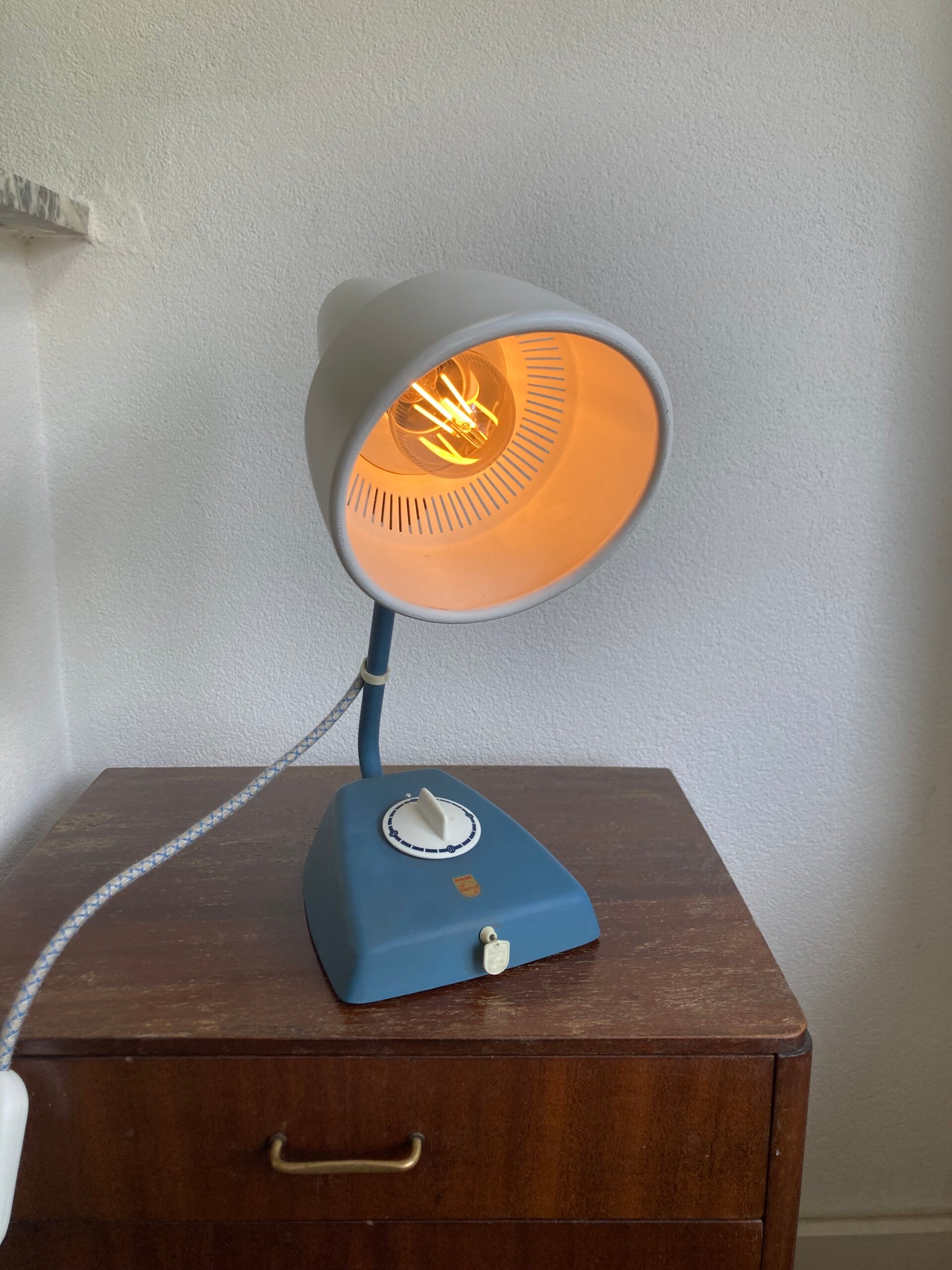 Philips design tafellamp – Dimbaar– Charlotte Perriand