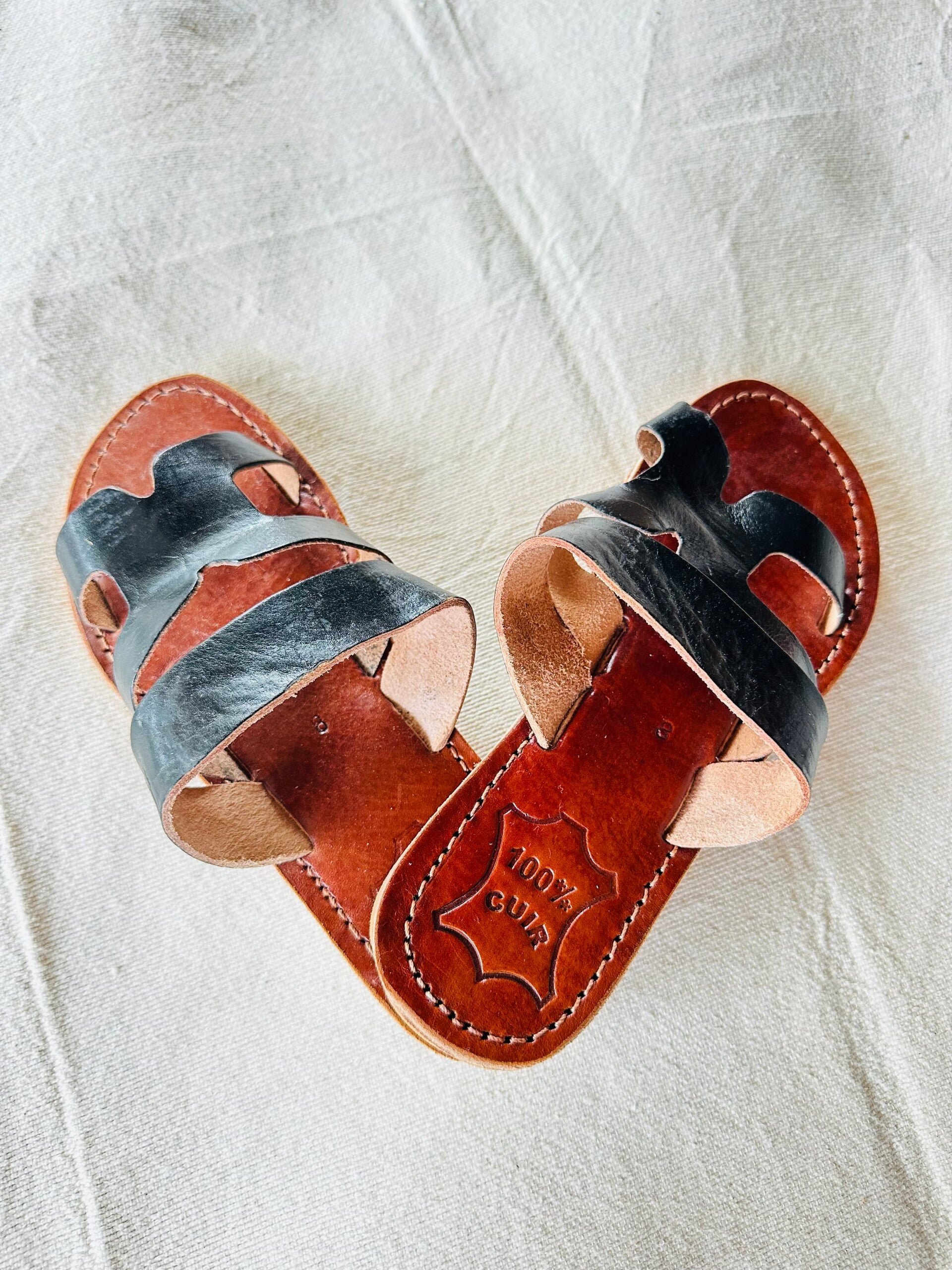 SANDALES MAROCAINES NOIRES