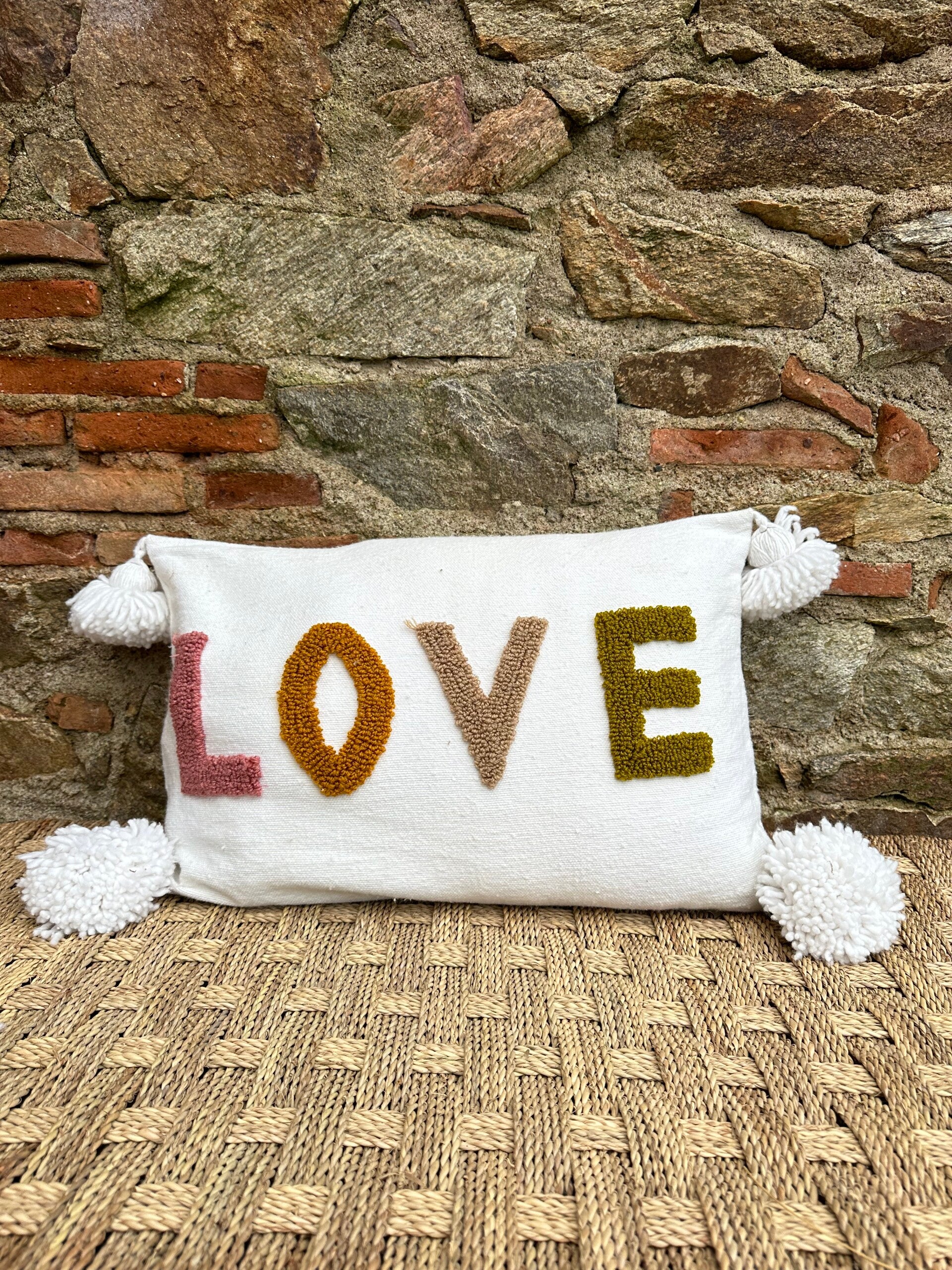 COUSSIN LOVE
