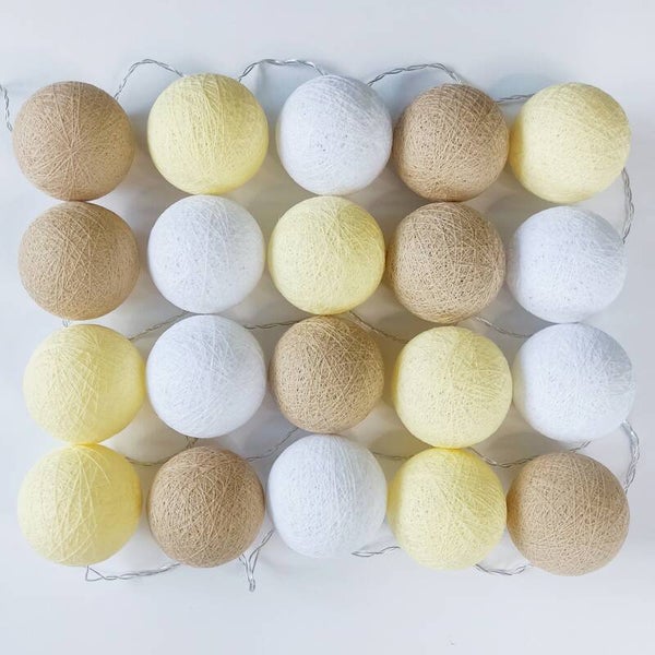 Cotton Balls Lampki LED na baterie Jasny beż - Wanilia
