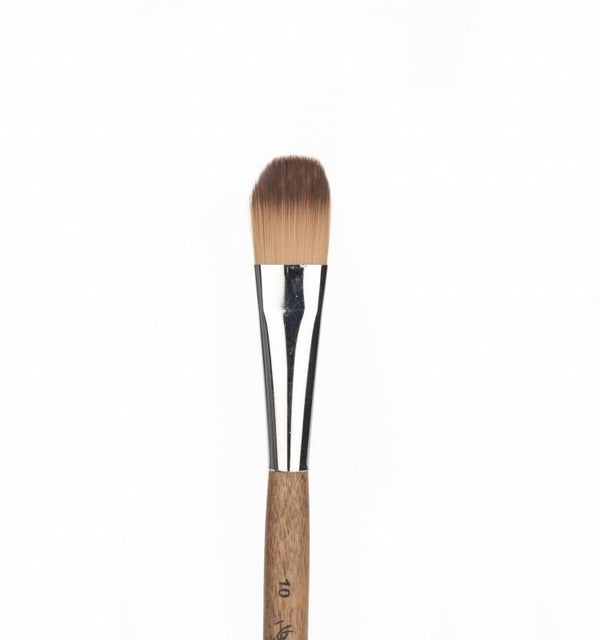 Foundation/concealer brush nr 10.