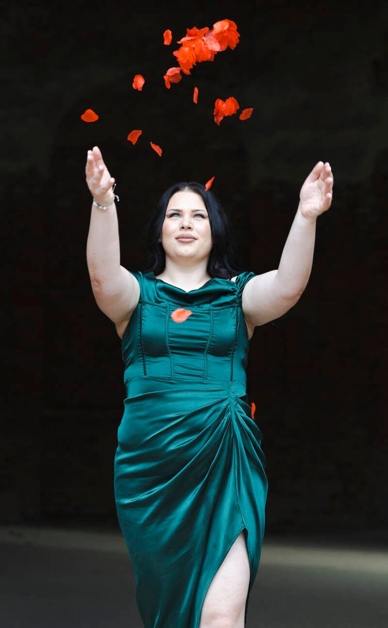 julia-kuba-b-19-standard-8bi18r.jpg