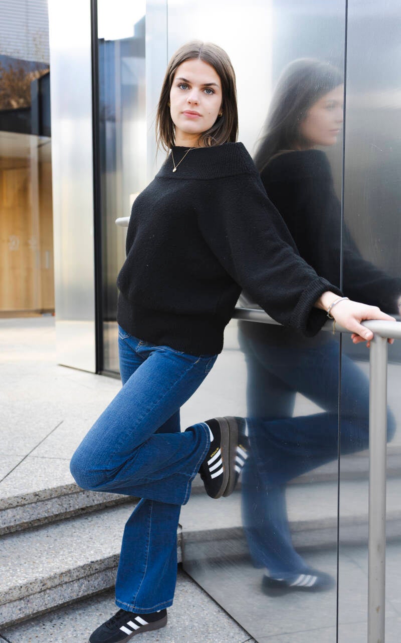 julia-kuba-b-3-standard-gcr51e.jpg