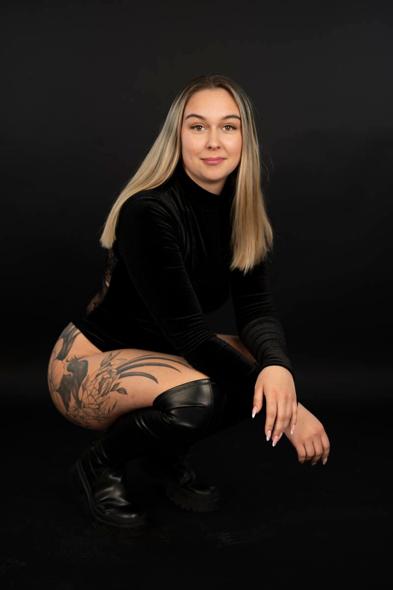 julia-kuba-b-56-standard-q21pz7.jpg