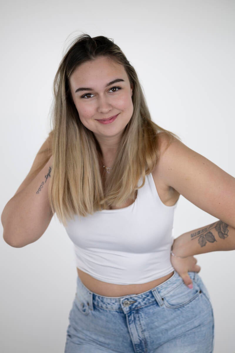 julia-kuba-b-standard-o806xq.jpg