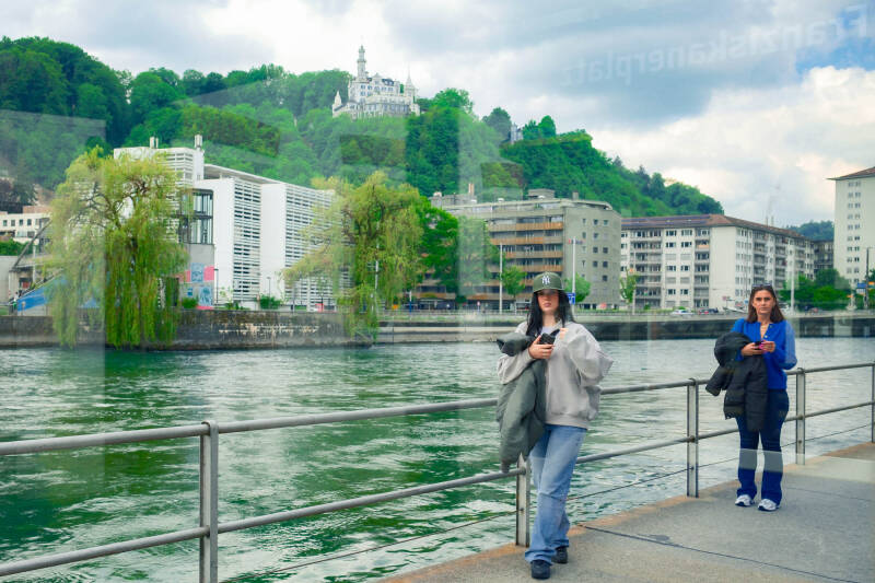 Jung-Merlin-Street-Photography-008 - lakeside hillside scene